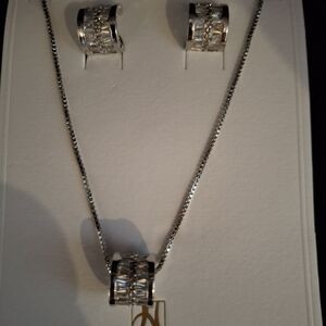 Elegant Silver Jewelry Set